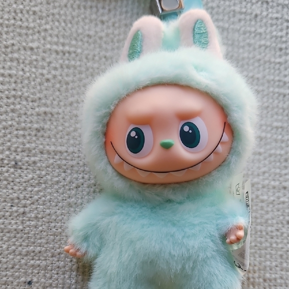 PIN FOR LOVE LABUBU LETTER I - Picture 4 of 11